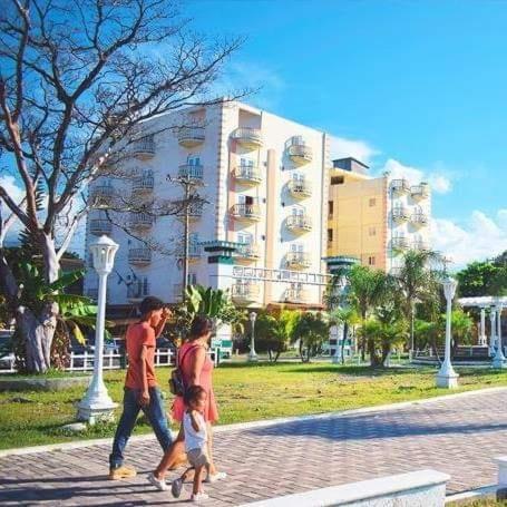 Hotel Art Deco Beach La Ceiba Exterior photo