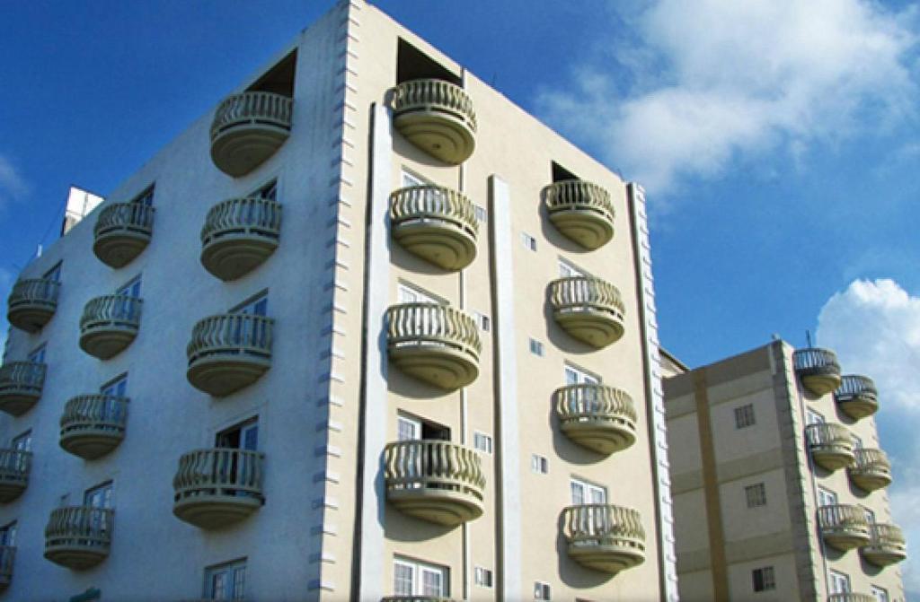 Hotel Art Deco Beach La Ceiba Exterior photo