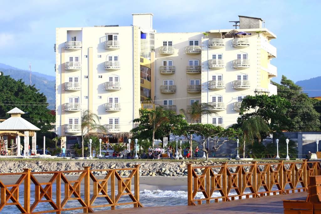 Hotel Art Deco Beach La Ceiba Exterior photo