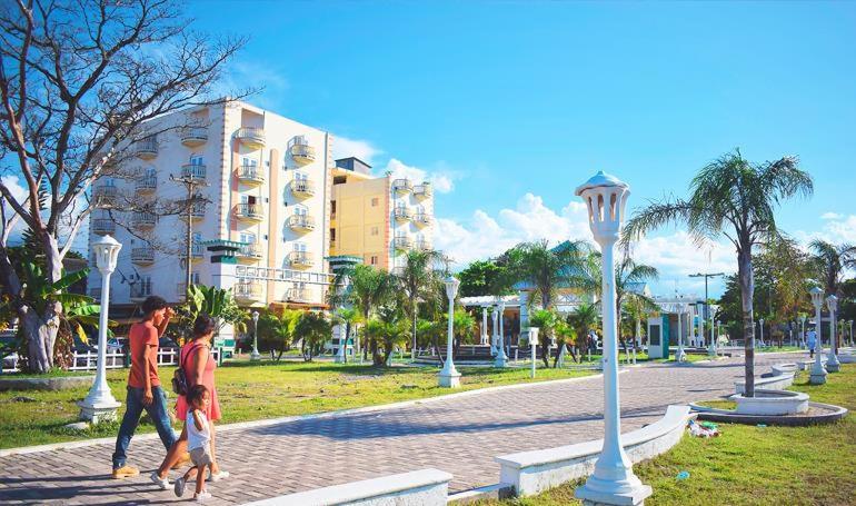 Hotel Art Deco Beach La Ceiba Exterior photo